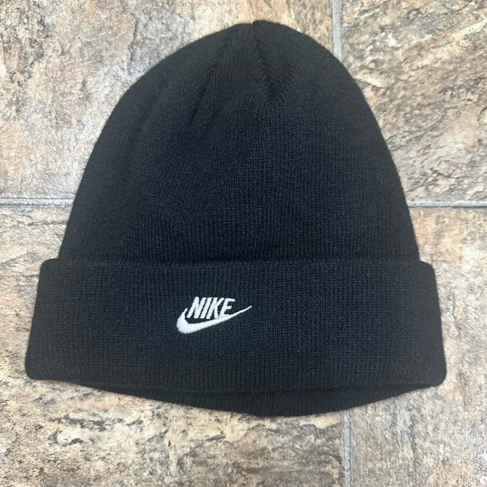 Nike Classic Black Knit Beanie